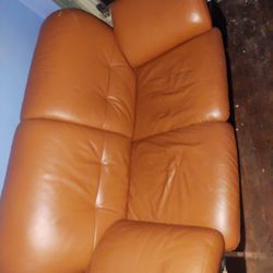 LOUNGING COUCH