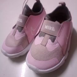 Nike Shoe For Little Girl Size 7c