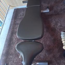 Life Fitness G7 Bench Adjustable MINT CONDITION 