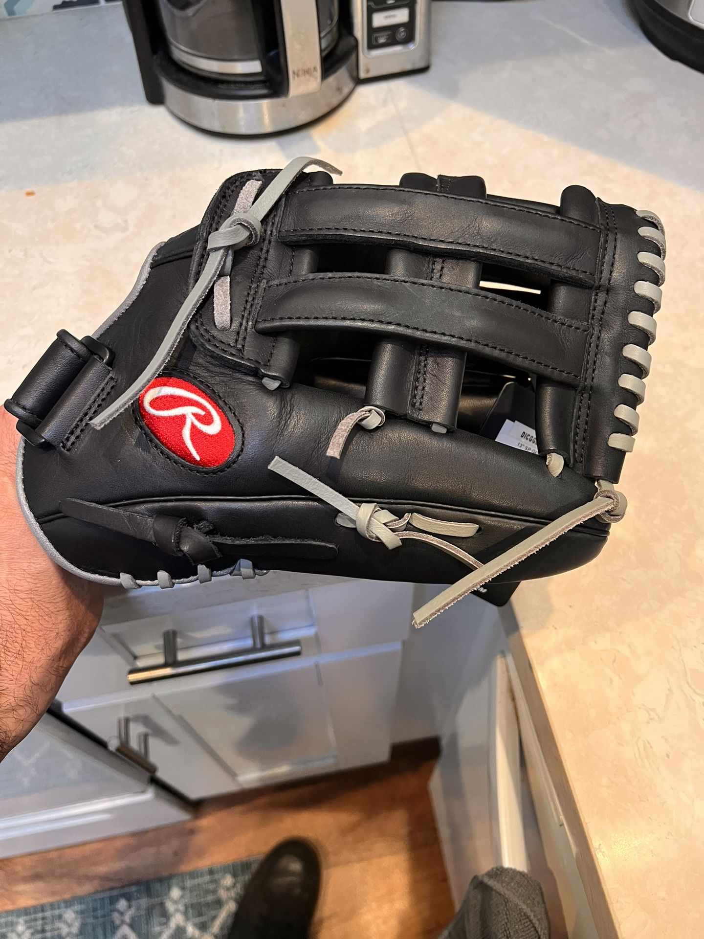 Rawlings Baseball/Softball Glove NEW