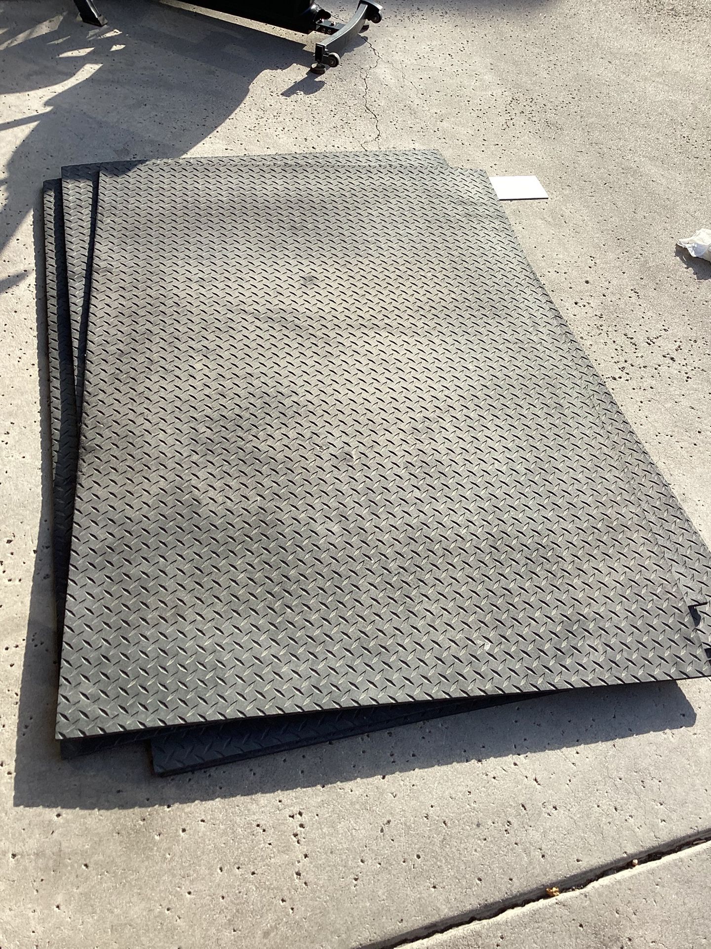5 Heavy Duty Rubber 4 X 6 Floor Gym Mats
