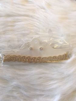 Gold choker