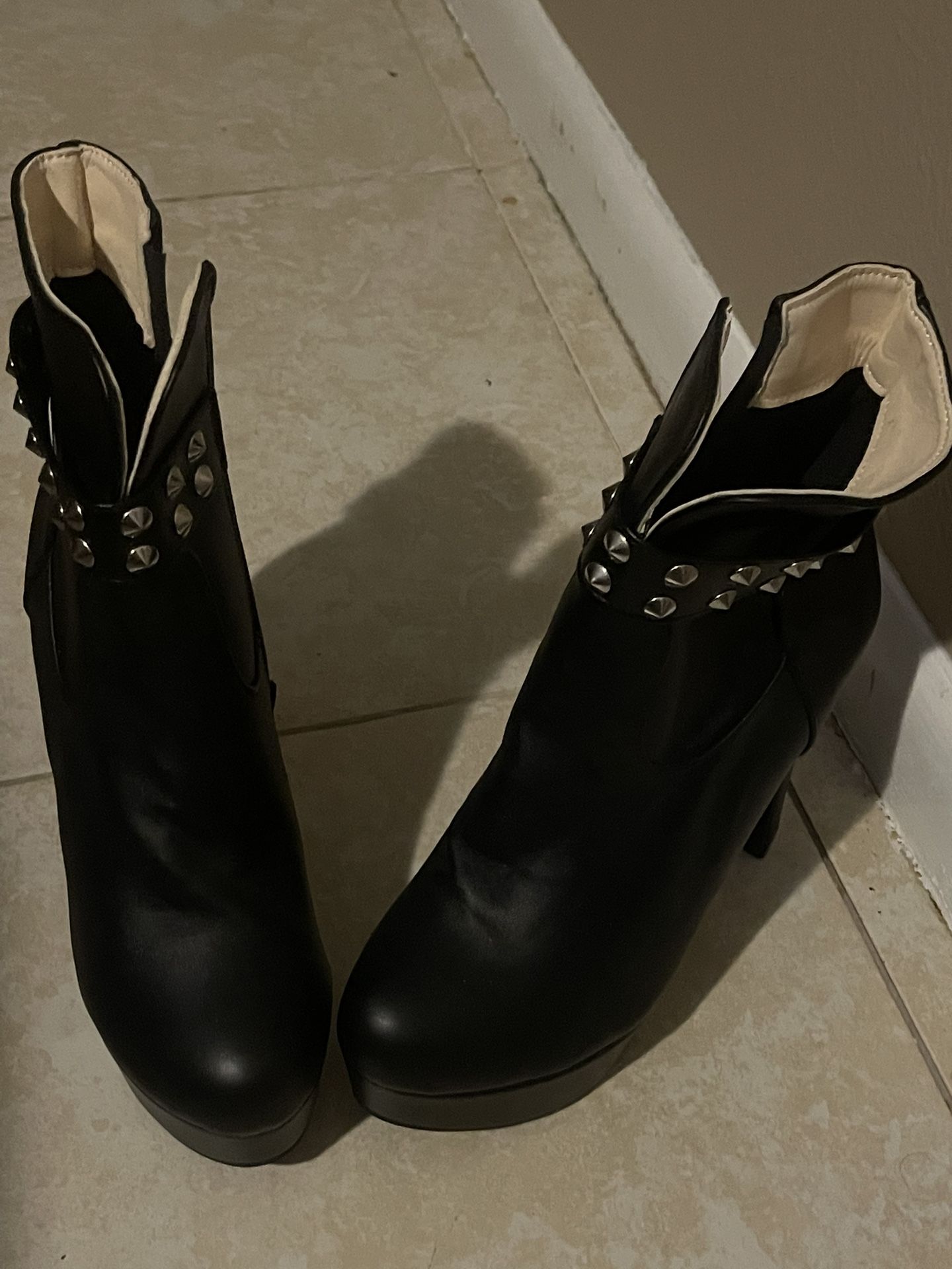LEATHER HEAL BOOTS