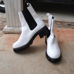 Nasty Gal Liza White Chunky Platform Combat Boots Size 7/40 NWT Soft Grunge