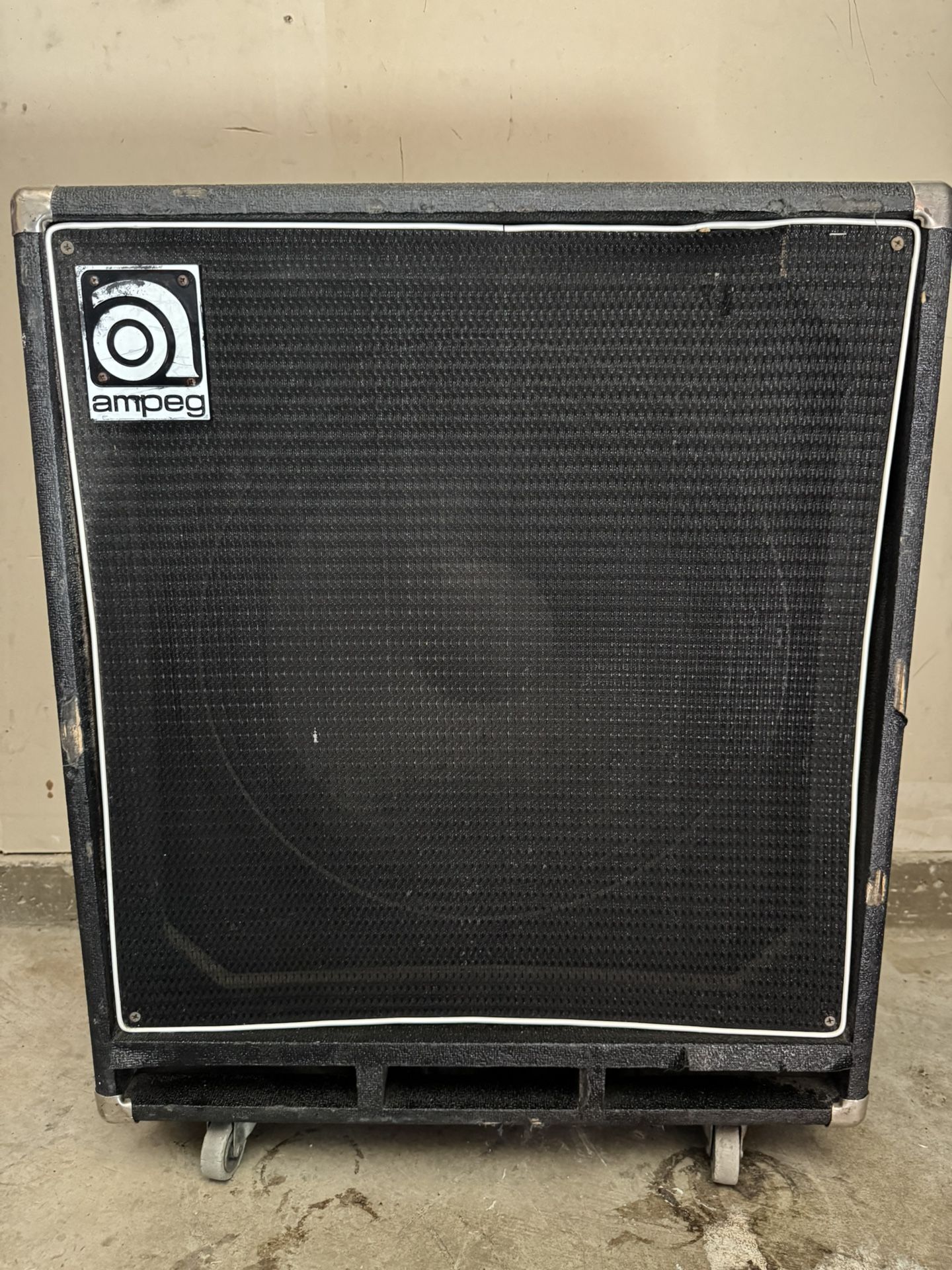 Ampeg SVT-18E 18" Bass Cabinet – Made in USA