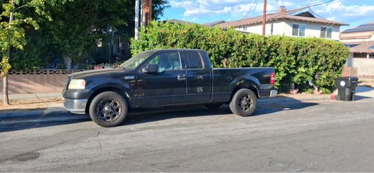 Ford F-150 Extended Cab Pickup Truck