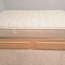 Full size bed