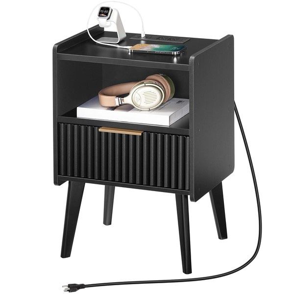 MAHANCRIS Fluted Nightstand, End Table, Small Modern Bedside Table with Charging Station, Side Table with Drawer, for Small Spaces, Bedroom, Living Ro