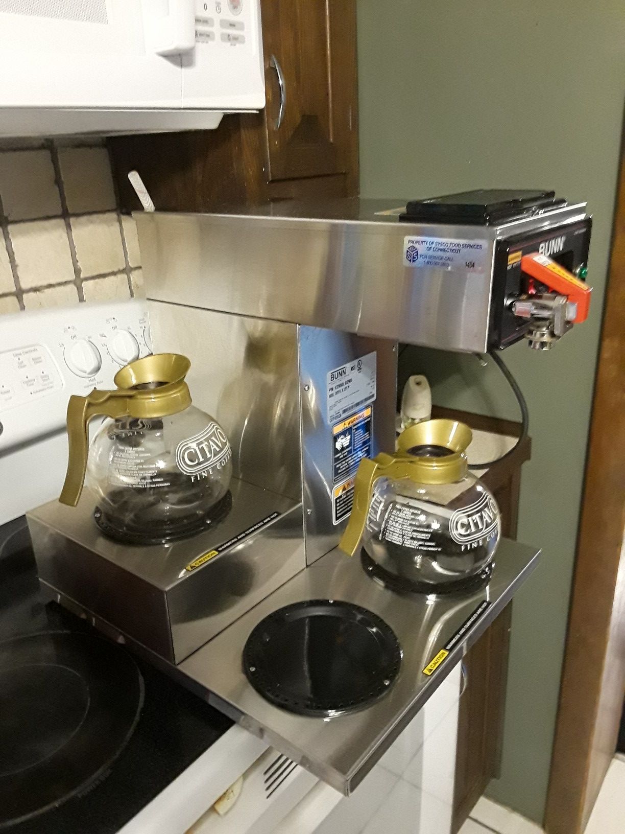 BUNN cw series coffee maker and warmer for Sale in New Haven, CT OfferUp