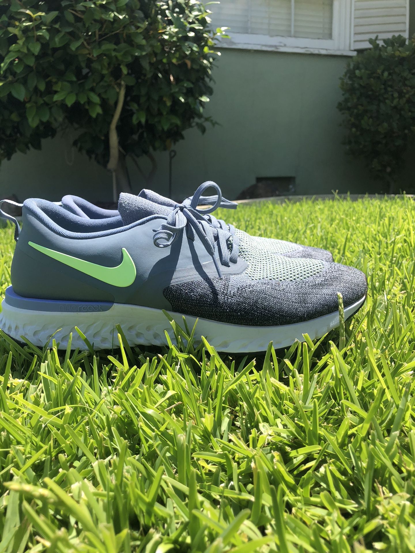 Nike odyssey react flyknit 2 running shoes