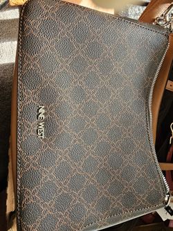 New Small Purse With Zipper Compartments 