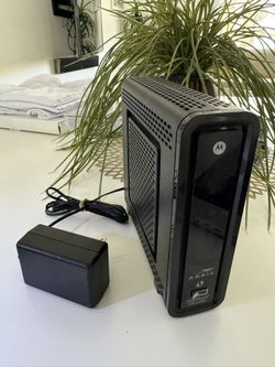 CABLE MODEM / Wi-Fi ROUTER by ARRIS (SURFBoard)