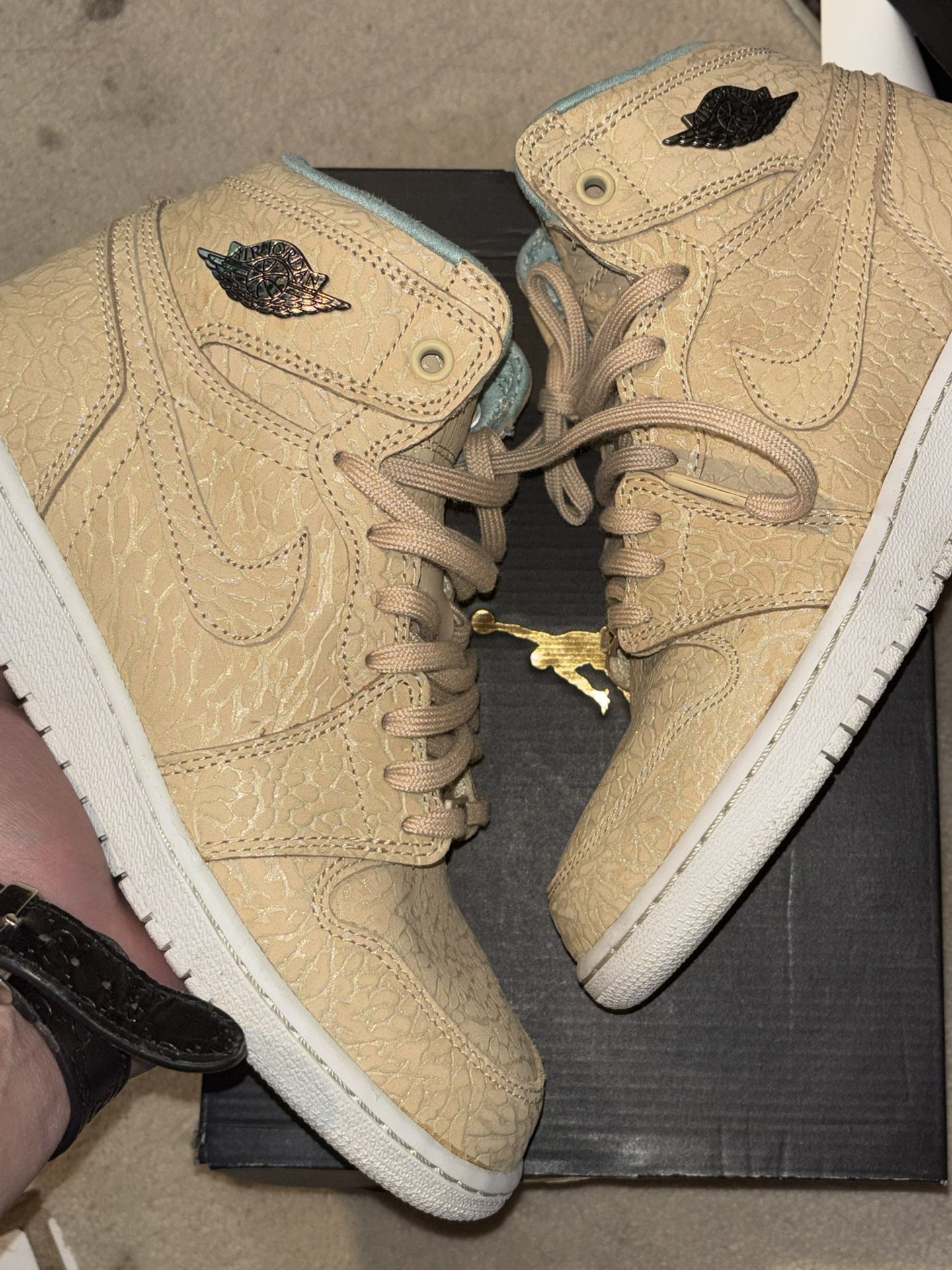 Jordan Retro 1 Pearl size 6.5y