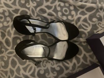 Stuart Weitzman Black "Goose Bump" Pebble Stiletto Heels Size 8.5