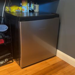 Mini fridge