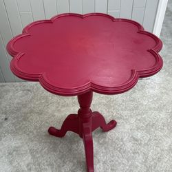 Accent table