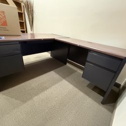 Office Desk For Sale!