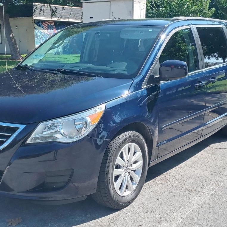 2013 Volkswagen Routan