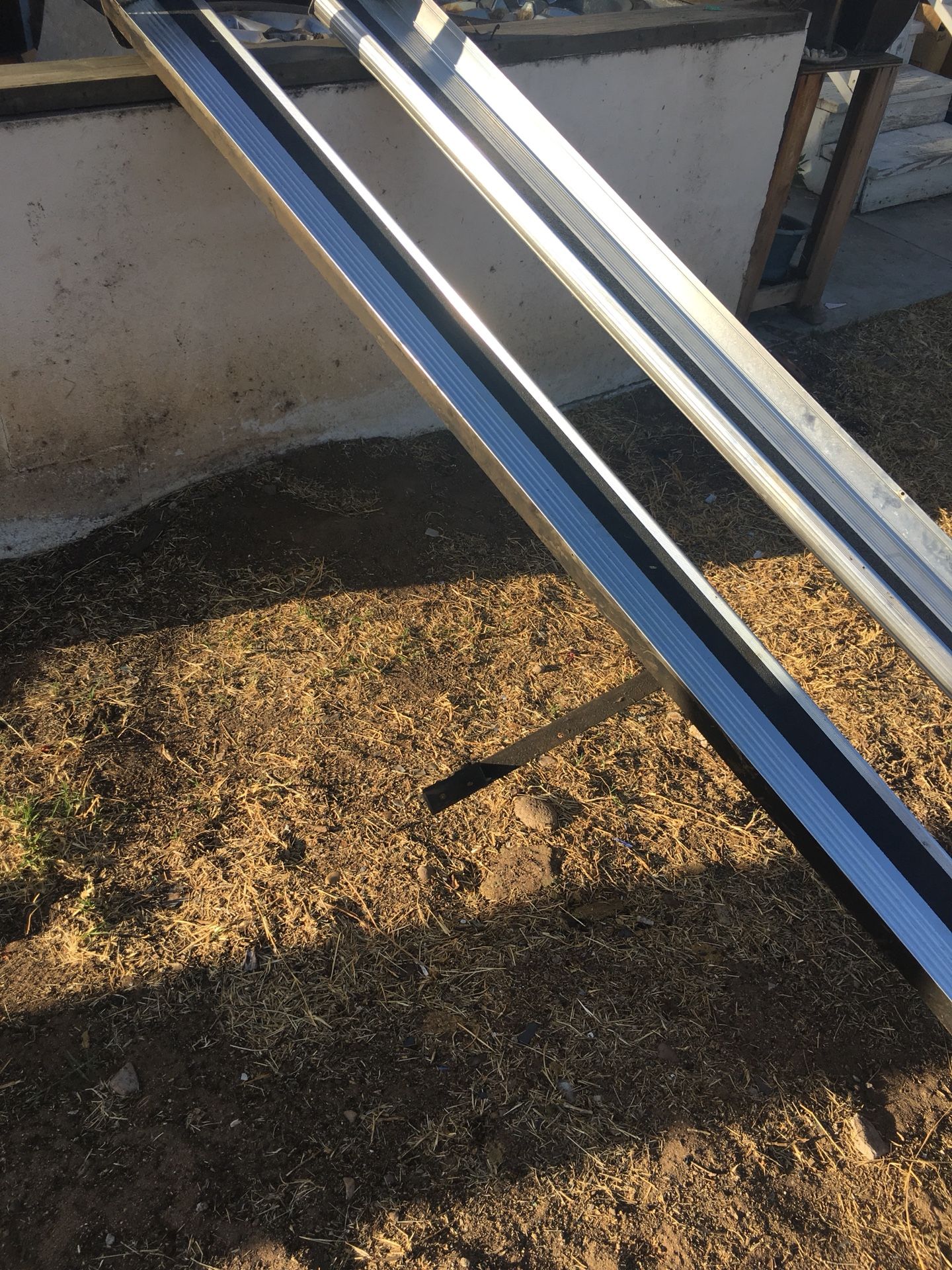 Estribos de aluminio