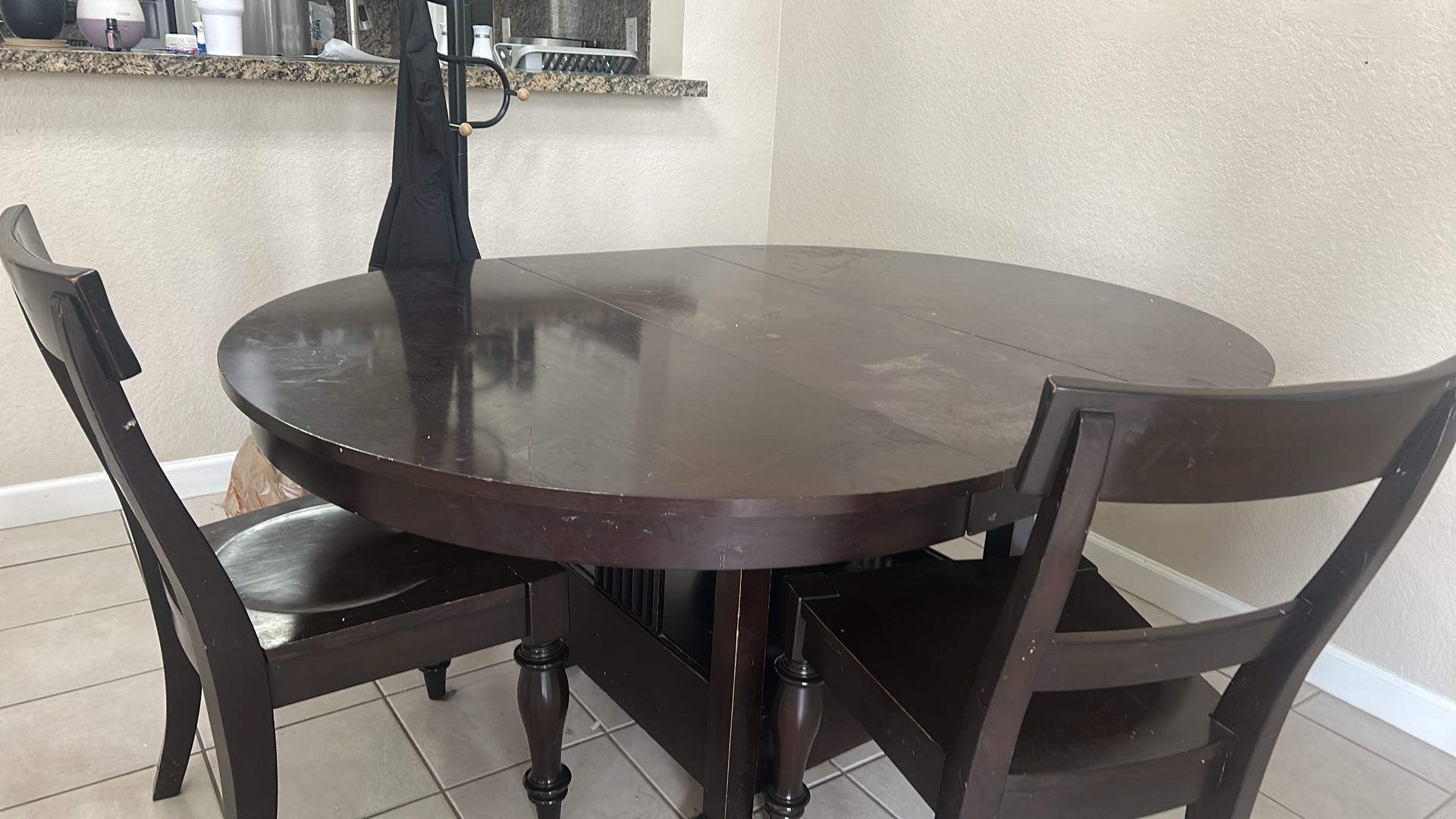 Bassett Kitchen Table