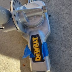 DEWALT HEDGER TRIMMER ATTACHMENT NEW