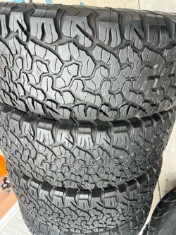 Tengo estas 4 llantas LT315/7017 BFGOODRICH ALL TERRAIN KO2 A/T