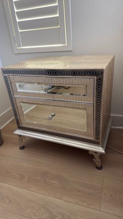 Nightstands and bench set