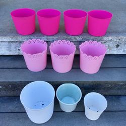 Lot of 10 Assorted Size Plastic Decorative Colorful Landscaping Nursery Garden Planter Pots
