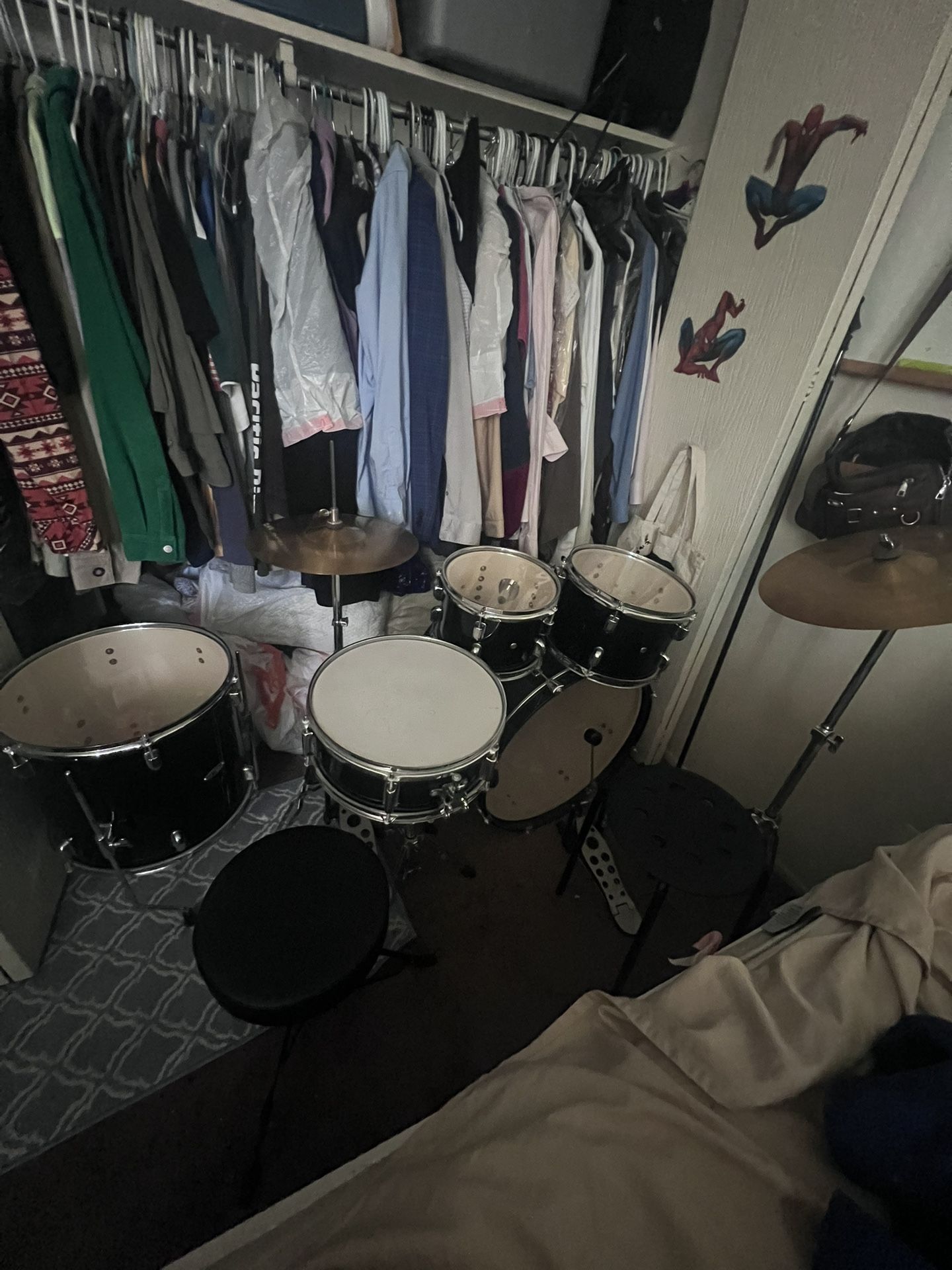 Percussion Plus 5-Piece Drum Set 500$