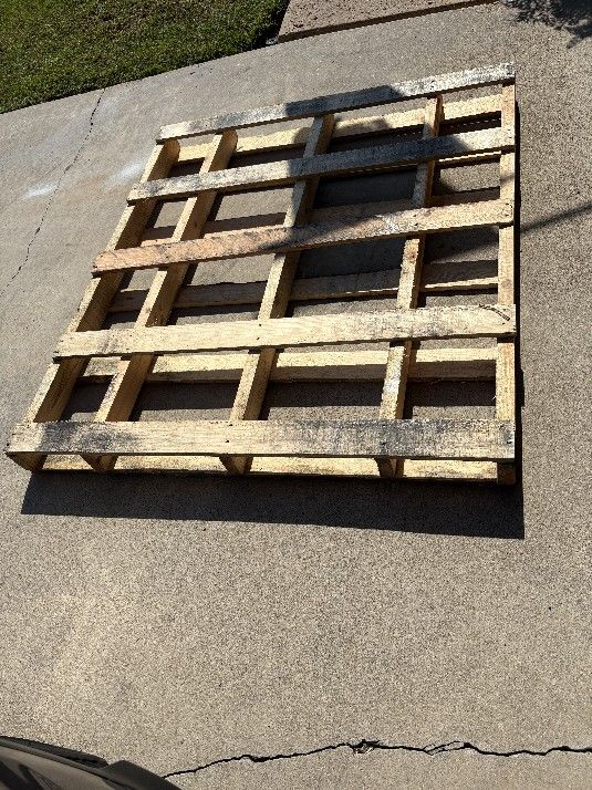 Free Wood Pallet