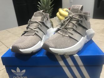 Addidas size 6 youth BOYS