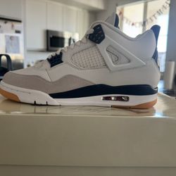 AIR JORDAN 4 RETRO 