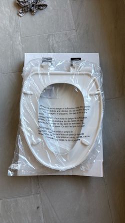 Brand New Elongated Toilet Seat
