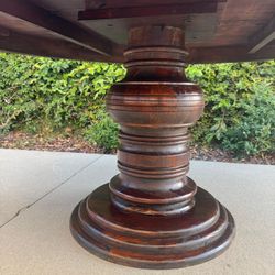 Mahogany 60' Round Dining Table