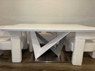 City Furniture Abstract Modern High Gloss White/Grey Dining Table