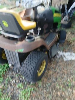Riding mower john deer