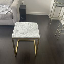 Cb2 Side Table In Excellent Condition