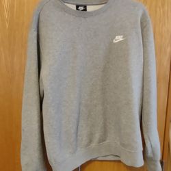 Men's Nike Club Fleece Crew

(Dark Grey Heather)
