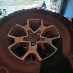 Jeep rims set