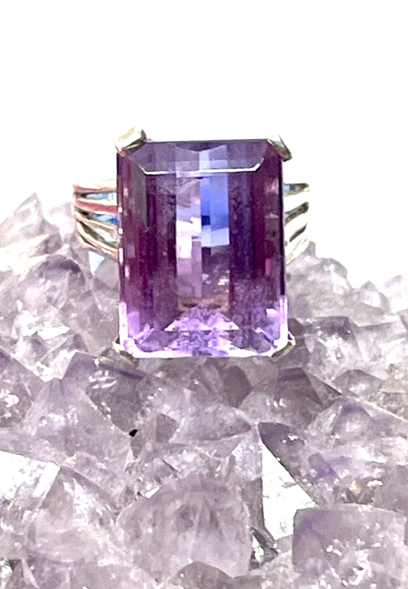 Sterling Amethyst Ring Sz 6