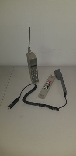Motorola Pulsar Mod.12338B w/ Car adapter