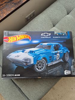 Brand New Hot Wheels Mega Blocks building set