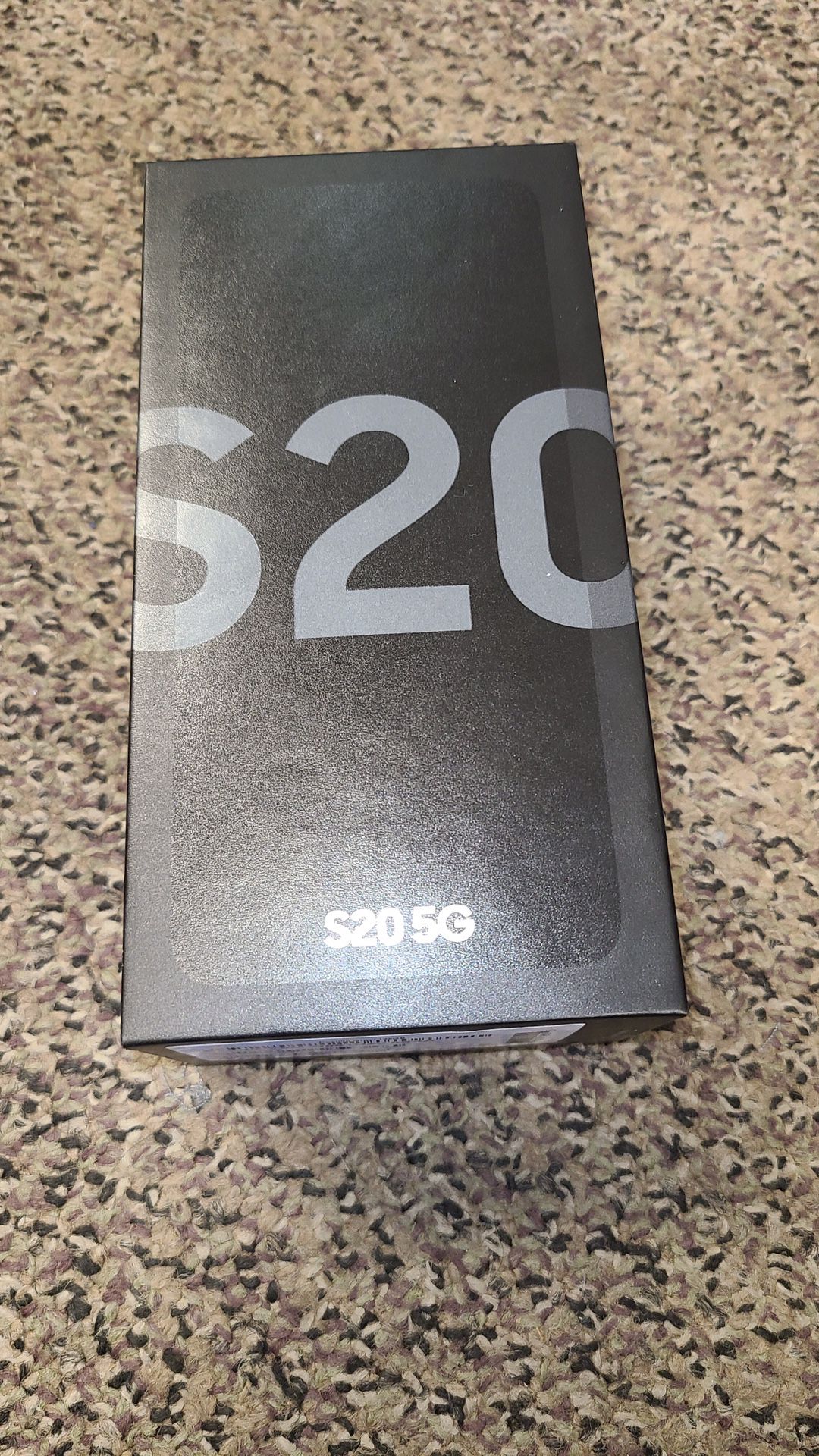 Brand New & Sealed Galaxy S20 5G Cosmic Gray 128 GB unlocked