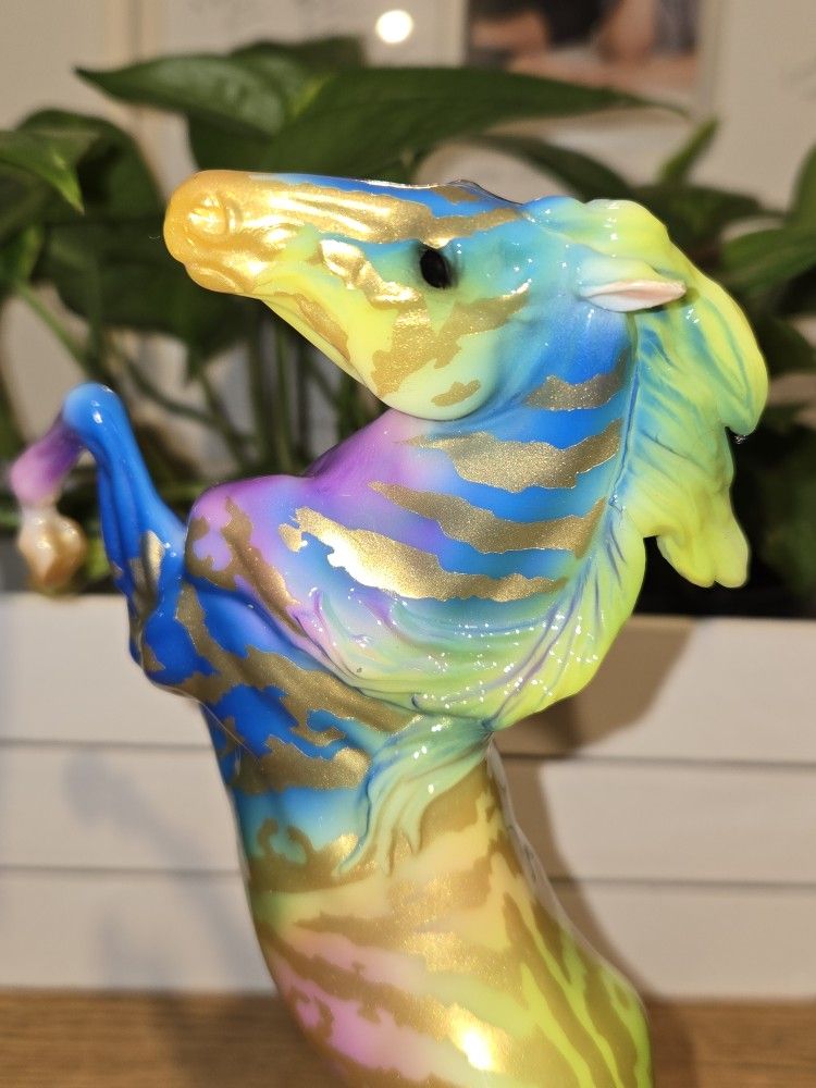 Breyer Breyerfest Classic Rearing Mustang 2021 Favrile