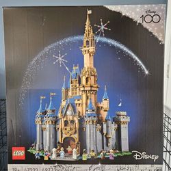 Disney Castle LEGO. Unopened 