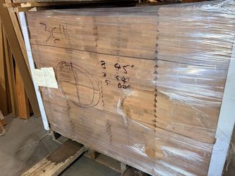 Red Oak Stair Tread 36" – Bullnose – Oak Ridge North /The Woodlands