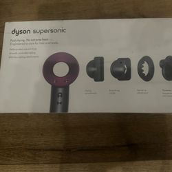 DYSON SUPERSONIC FAST DRYING - NO EXTREME HEAT - New $ 300 Brand New 2 left Serious buyers 🇺🇸🇺🇸🇺🇸🇺🇸🇺🇸🇺🇸
