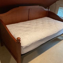Daybed With Mattress