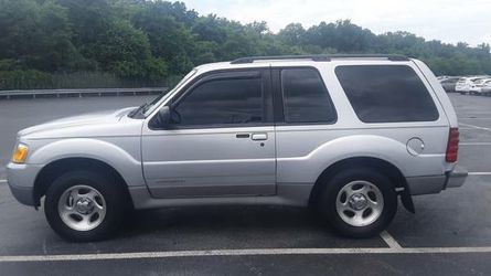 2002 Ford Explorer Sport