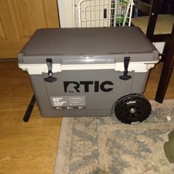 Brand New Never Used, RTIC Icechest! 125$